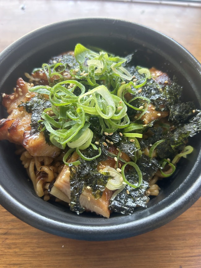 ガリバタチキン焼きそば