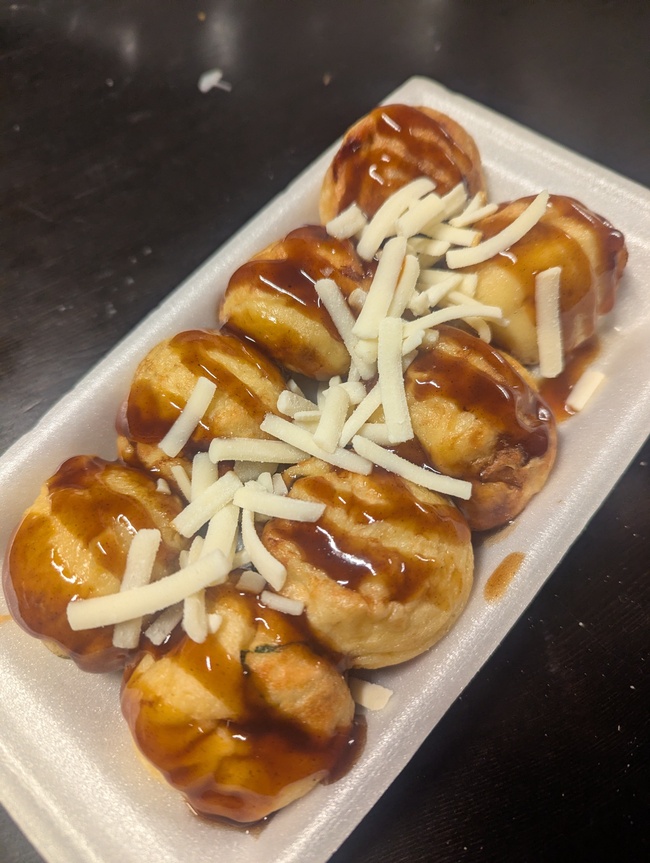 チーズソースたこ焼き(8個入り)