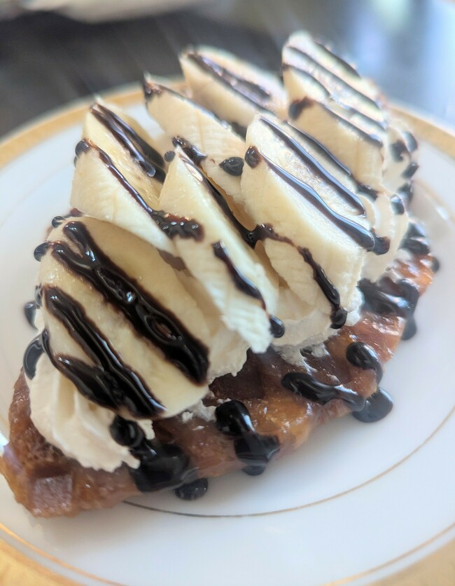 チョコバナナクロッフル(クロワッサン+ワッフル)