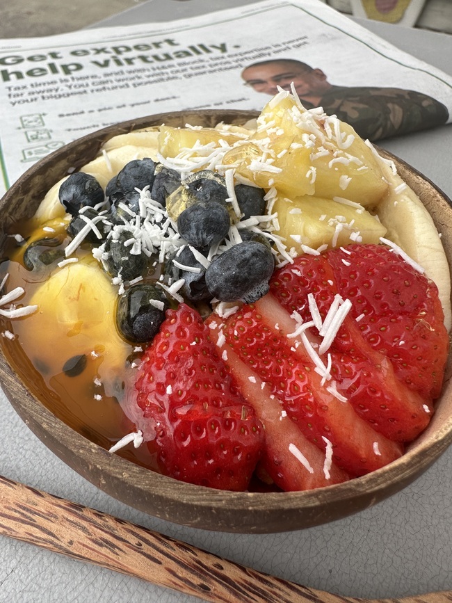 açaí bowl　（アサイボール）