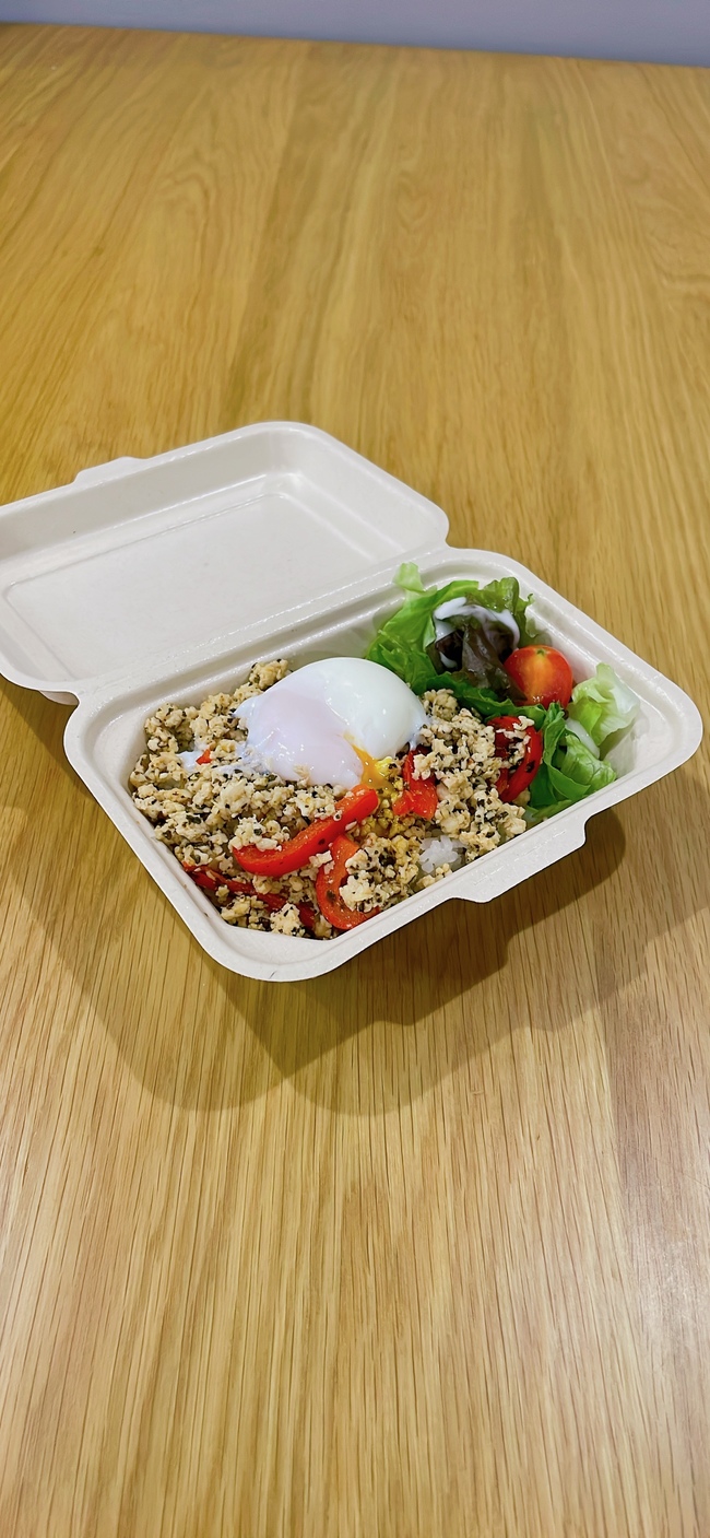 もち麦ご飯のガパオライス