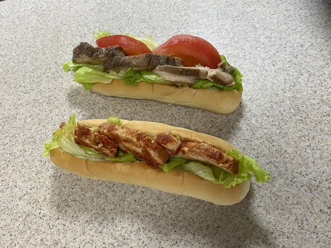 チキンホットドッグ(照焼き風・トマト煮)