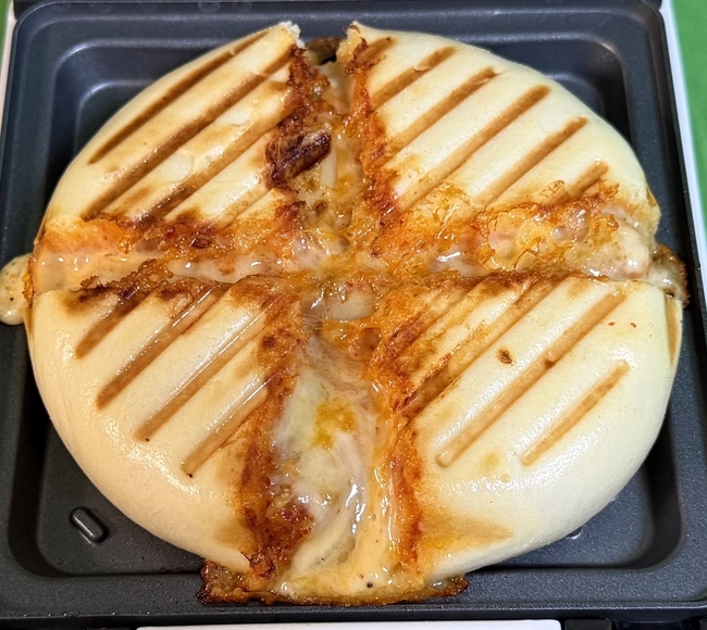 焼き豚まん チーズキムチ