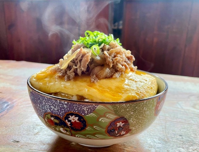 だし巻き玉子と牛煮込み丼