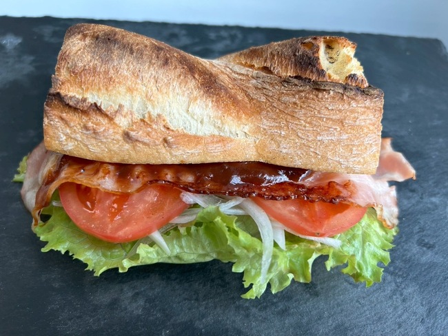 バケットサンド　ベーコン