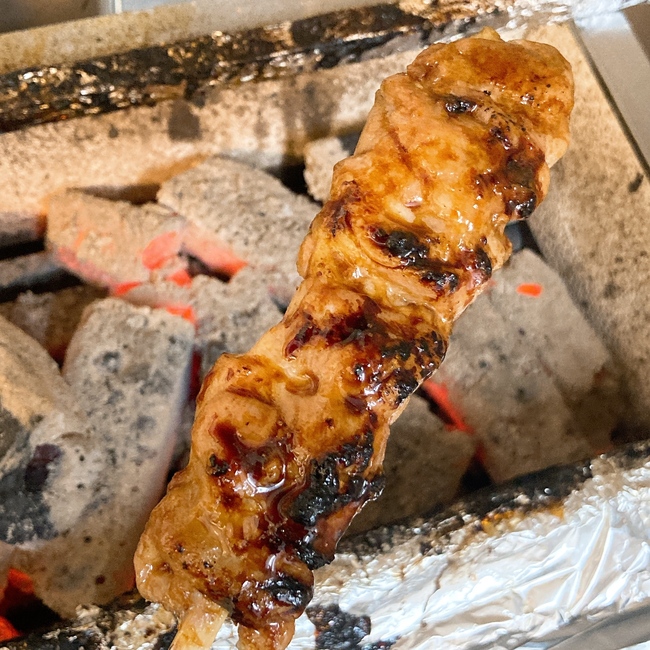 秘伝ダレの炭火もも焼き鳥