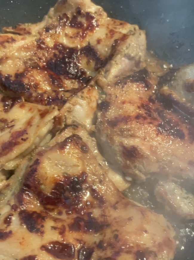 焦がし醤油チキンステーキ