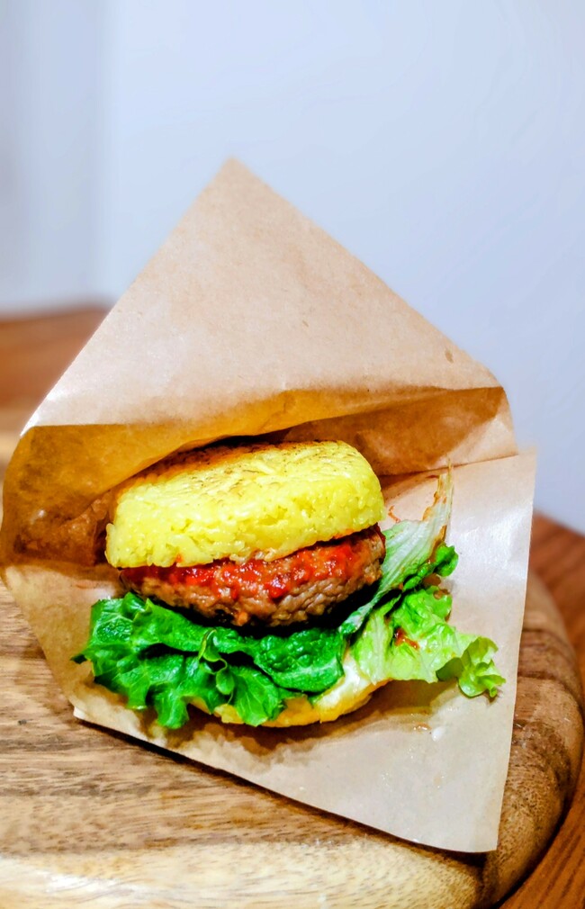 ハンバーグライスバーガー