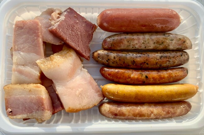 ベーコンソーセージ盛り合わせ