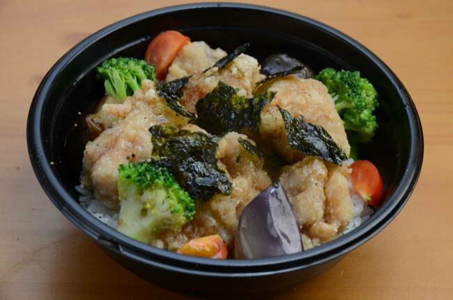 天才のからあげ丼