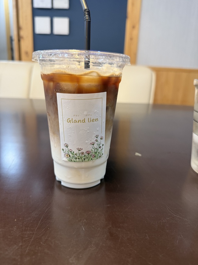 コーヒー、カフェラテ、ジュース