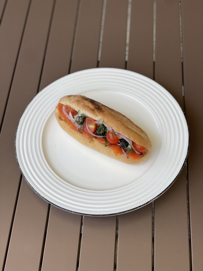 プロヴァンス風サーモンサンド