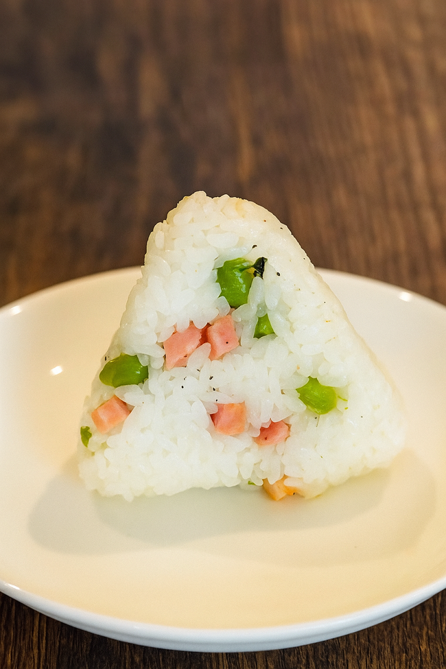 おにぎり（枝豆ベーコン）