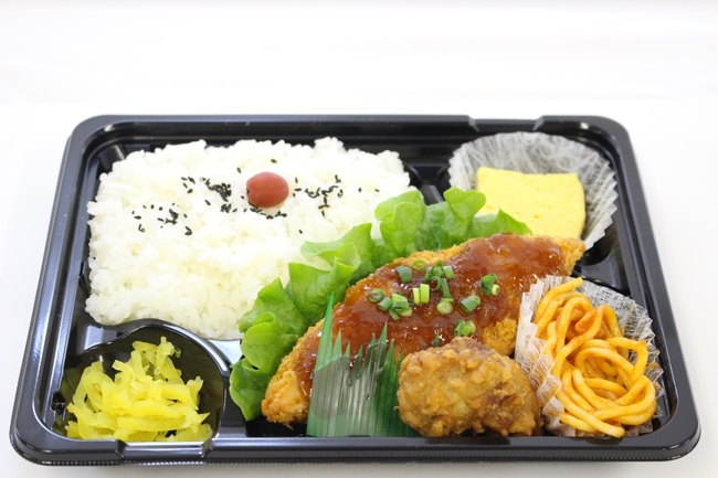 日替わり弁当３種例、白身魚フライおろし弁当