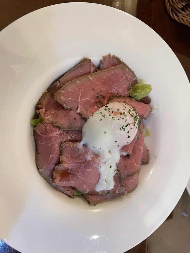 和牛ローストビーフ丼