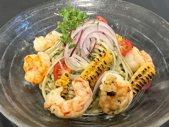 冷製生パスタ　赤海老の大葉ジェノベーゼ