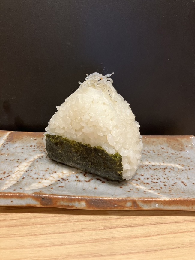南知多産しらすむすび