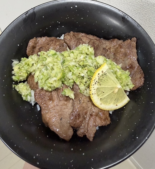 牛タン丼