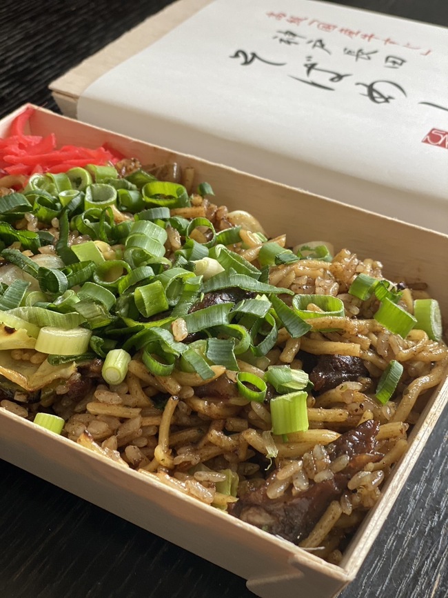 神戸名物ぼっかけそばめし