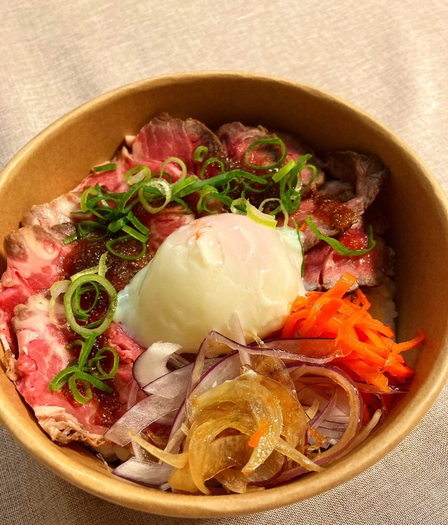 ローストビーフ丼