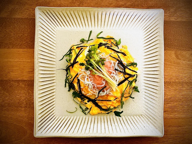 たらことしらすの和風仕立てオムライス (E)