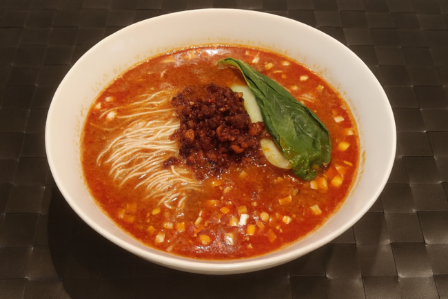 淡麗豚骨担々麺