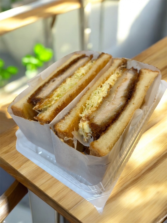 カツサンドトースト