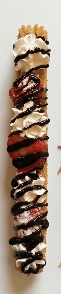 イチゴホイップ×チョコチュロス