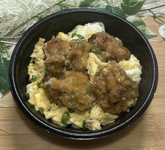卵とじ唐揚げ丼
