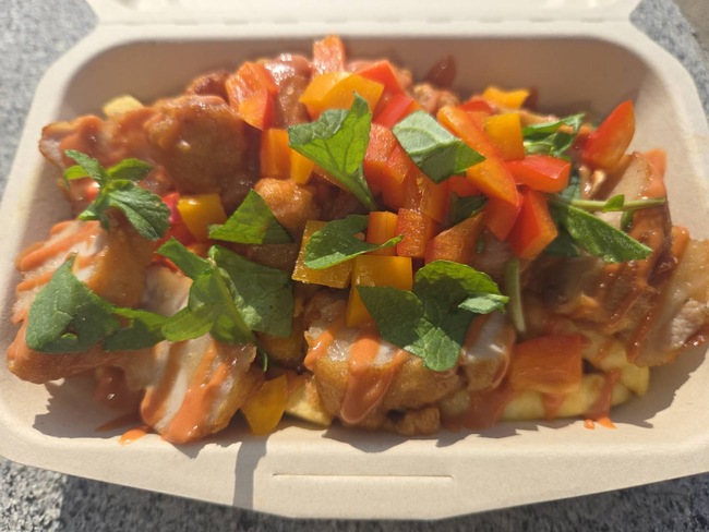 ザク盛りチキン＆ポテトオーロラソース