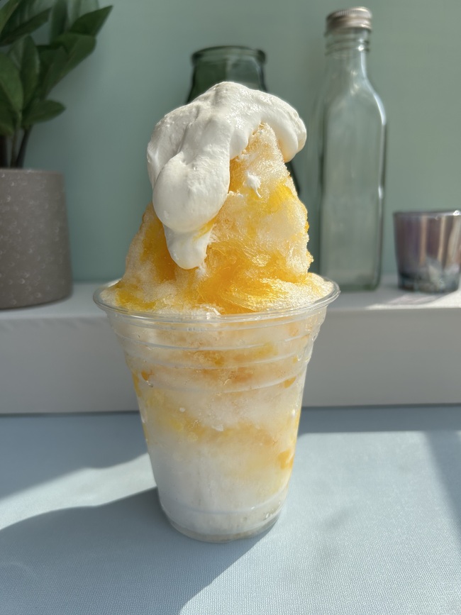 かき氷　マンゴーミルク