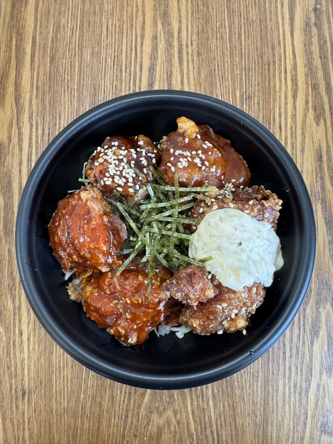 欲張り！3色丼