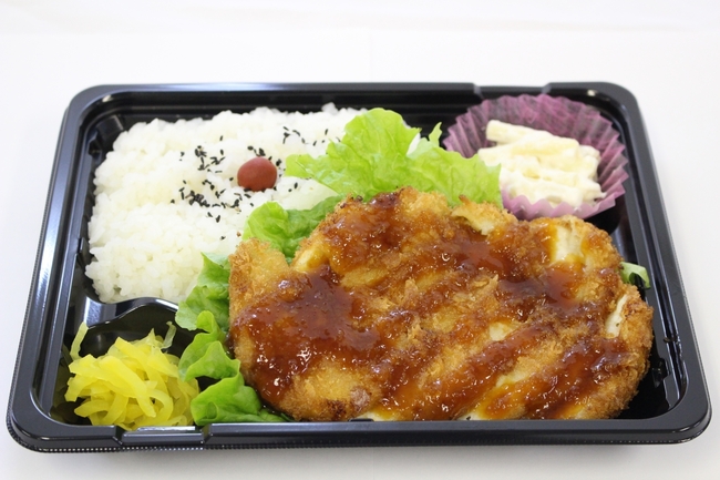 日替わり弁当３種チキンおろし弁当