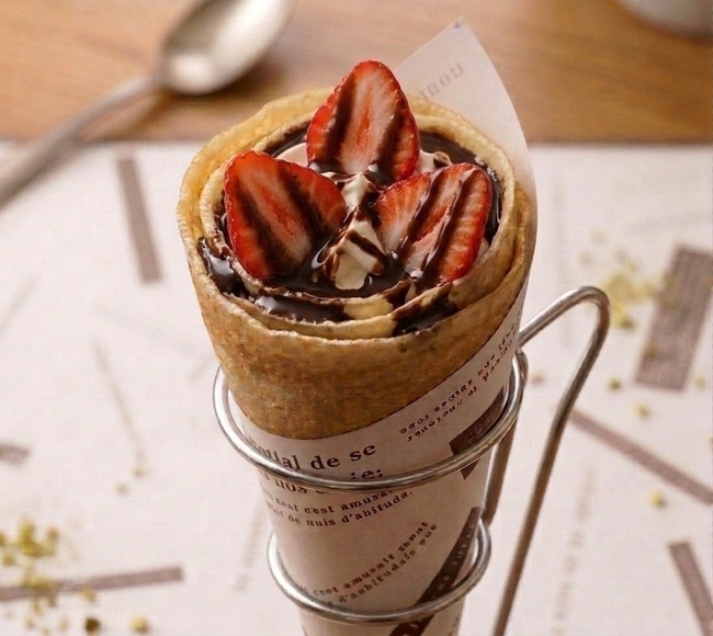 いちごチョコクレープ