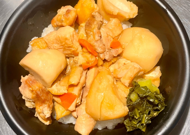 里芋と鶏もも肉の照り焼き丼