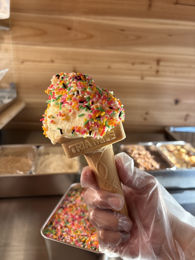 豪快トッピング！ジェラートアイスクリーム