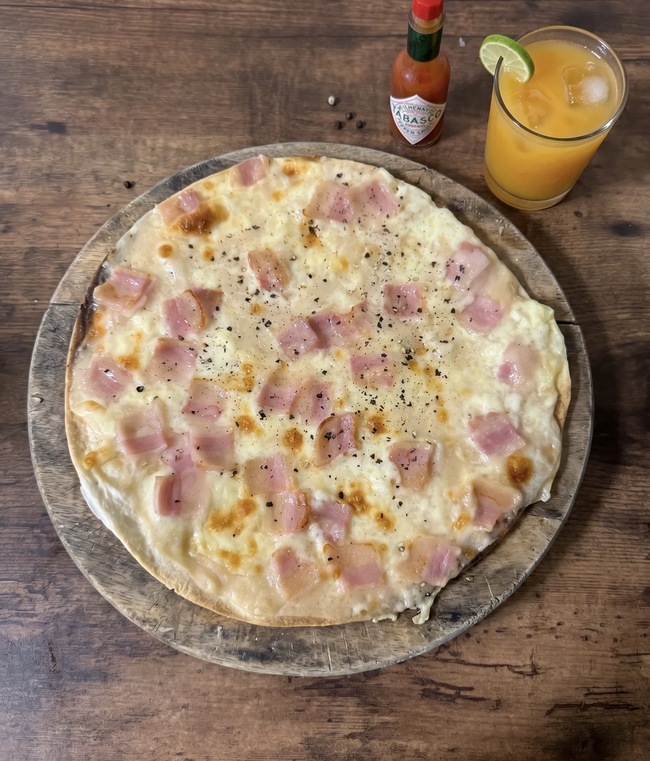 カルボナーラピザ