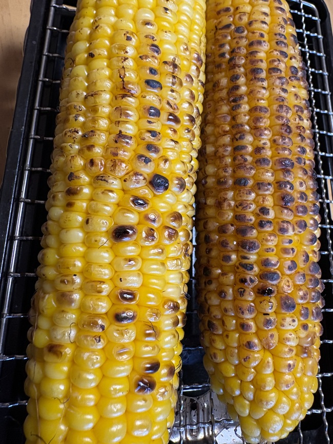 焼きとうもろこし