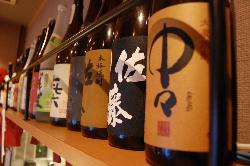 多数の焼酎と日本酒