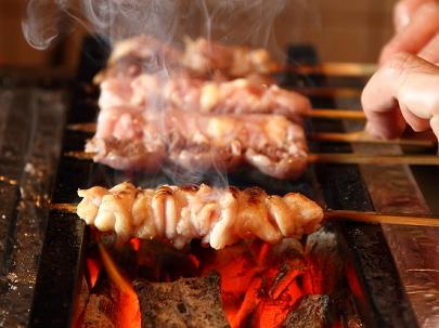 紀州の備長炭で焼き上げます