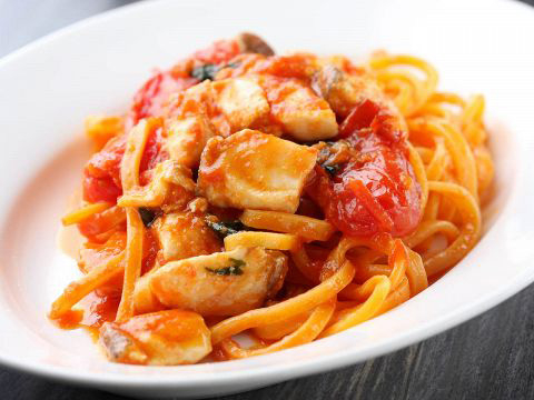 grigio la tavola