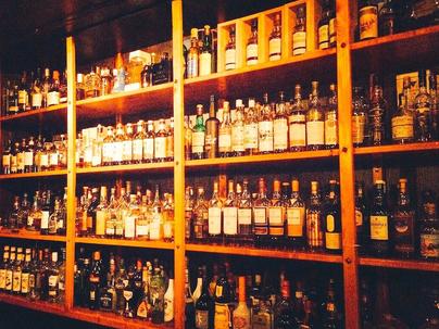 BAR LIVET