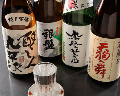 日本酒、焼酎にもこだわっています