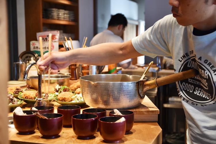 まかないは家庭料理です。