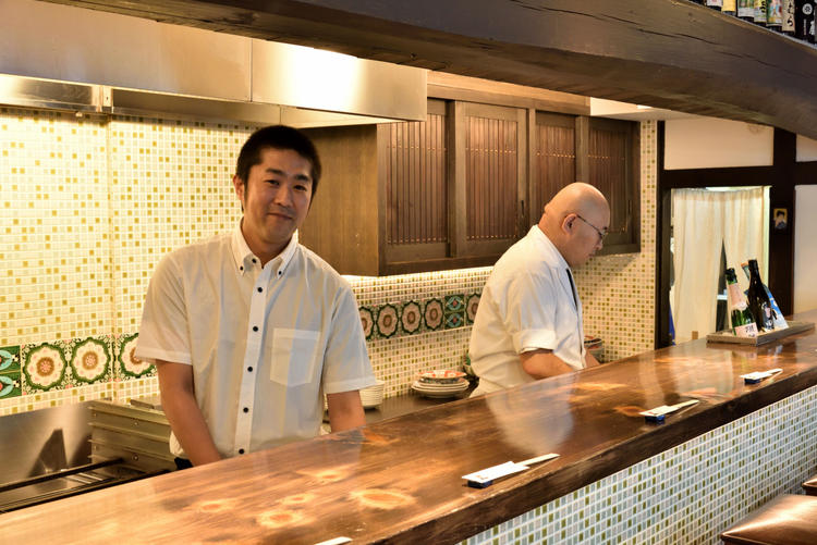 改装したてキレイな店内&きさくなスタッフ