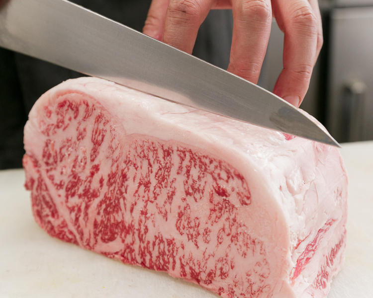 お肉と韓国料理の知識と調理技術が学べます