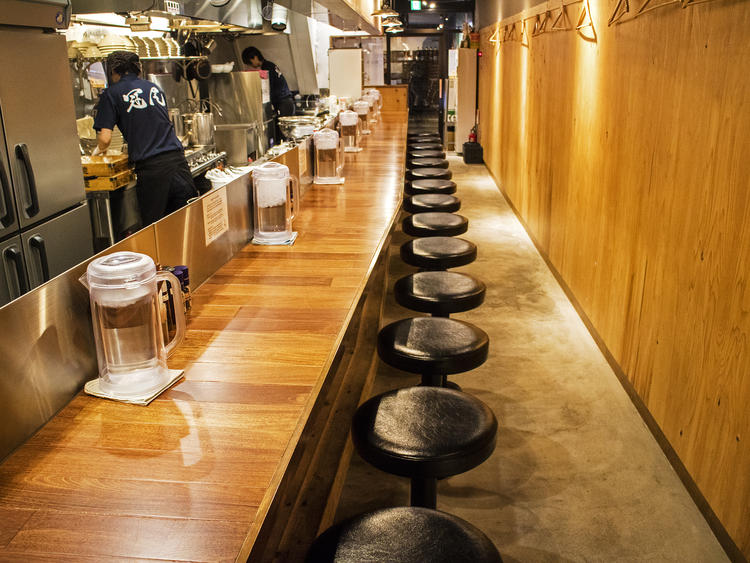 清潔感ある綺麗なお店。