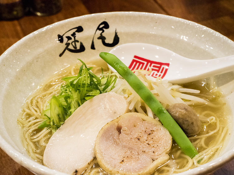 3日間かけて仕上げる鶏清湯らぁめん