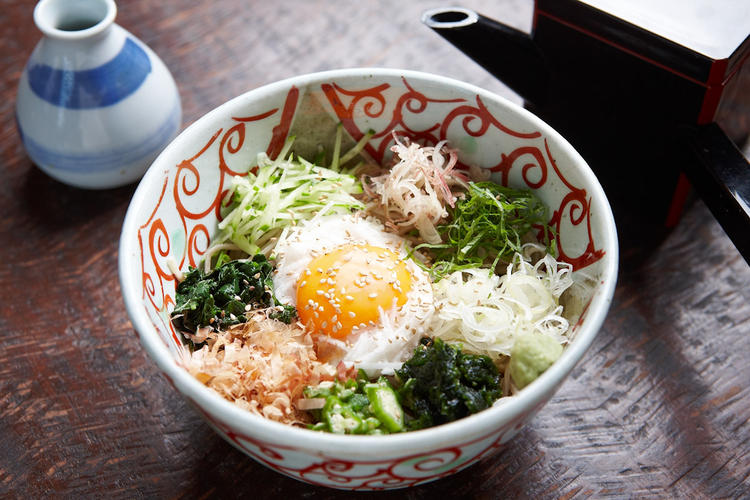 看板メニューのぶっかけ蕎麦