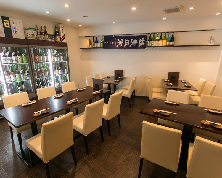 マンション地下にある隠れ家的なお店です!